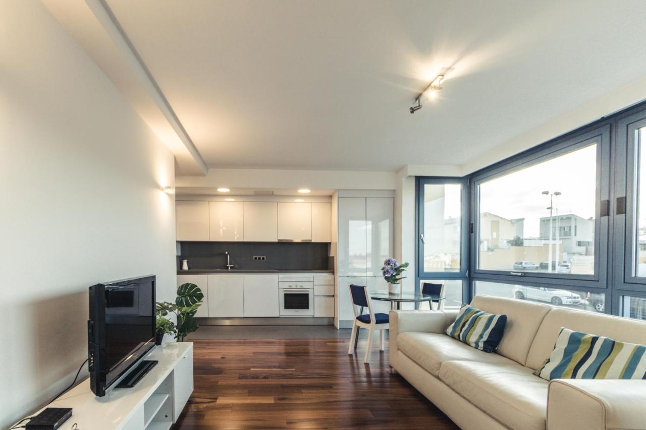 Avenue Shared Terrace